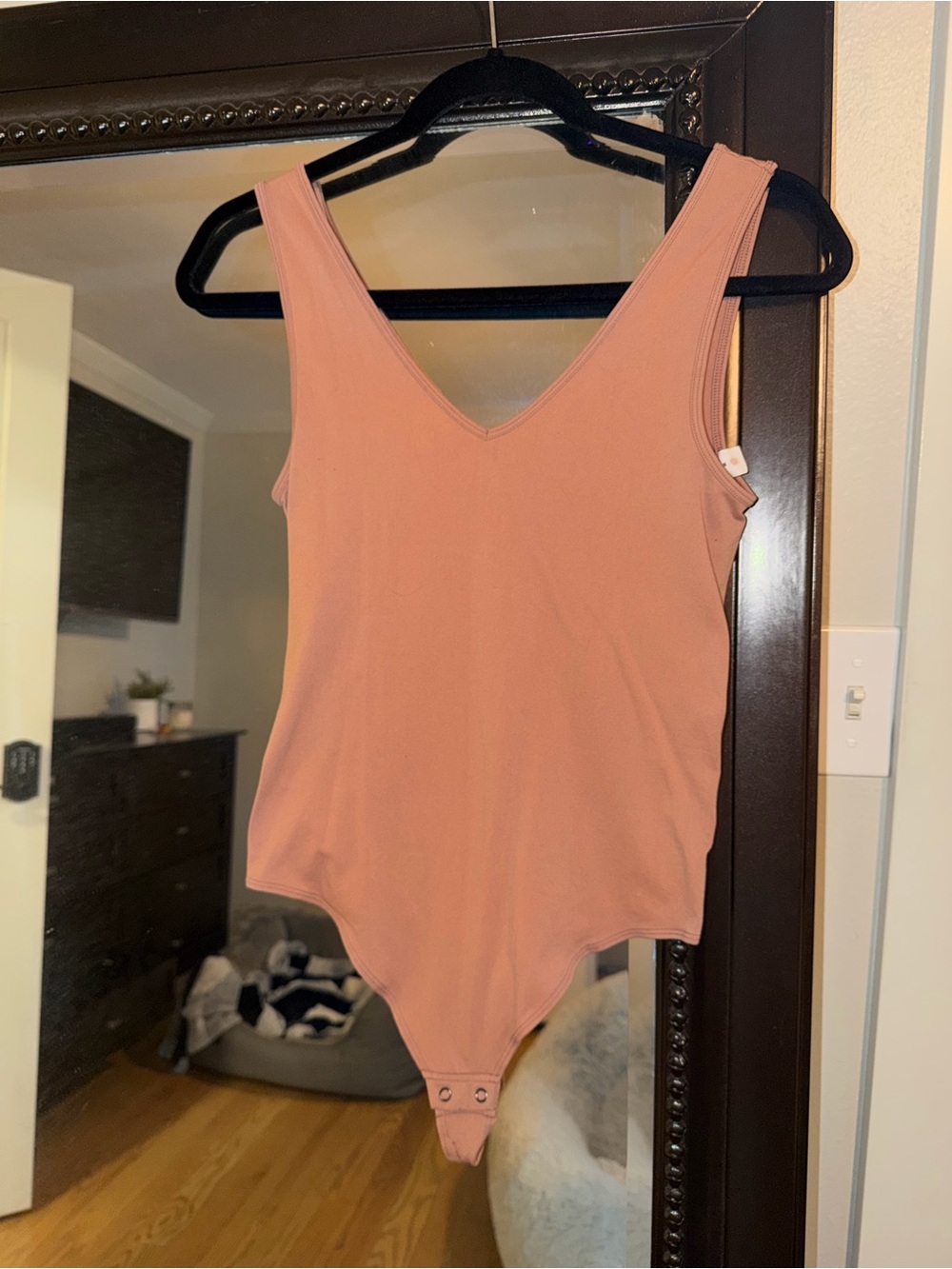 Dusty Rose V-Neck Sleeveless Bodysuit